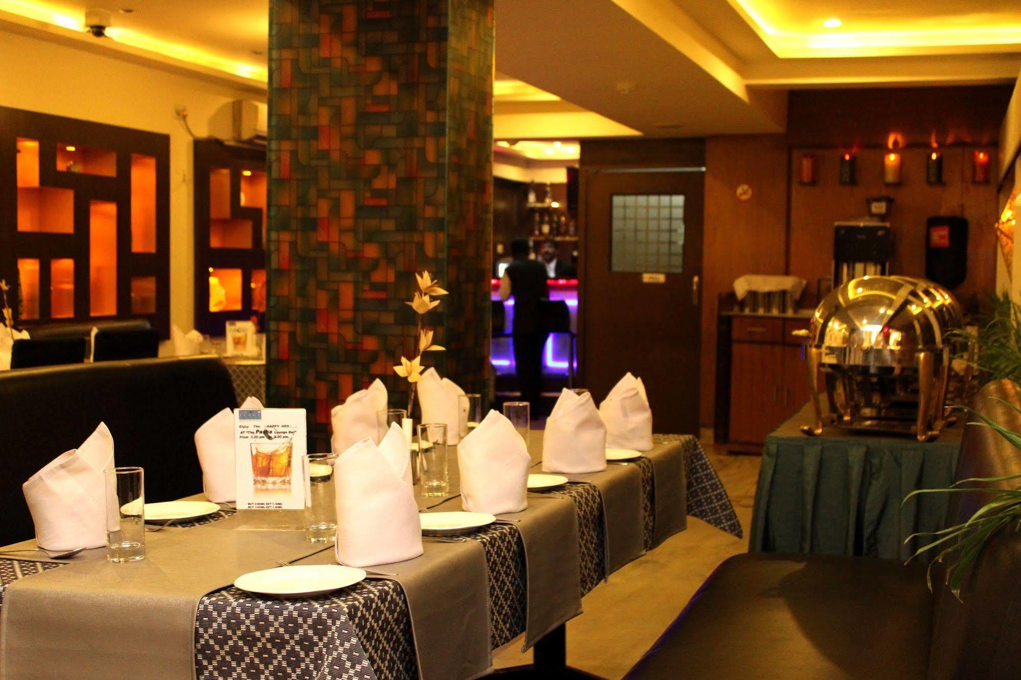 The Pearl Hotel Kolkata Exterior photo