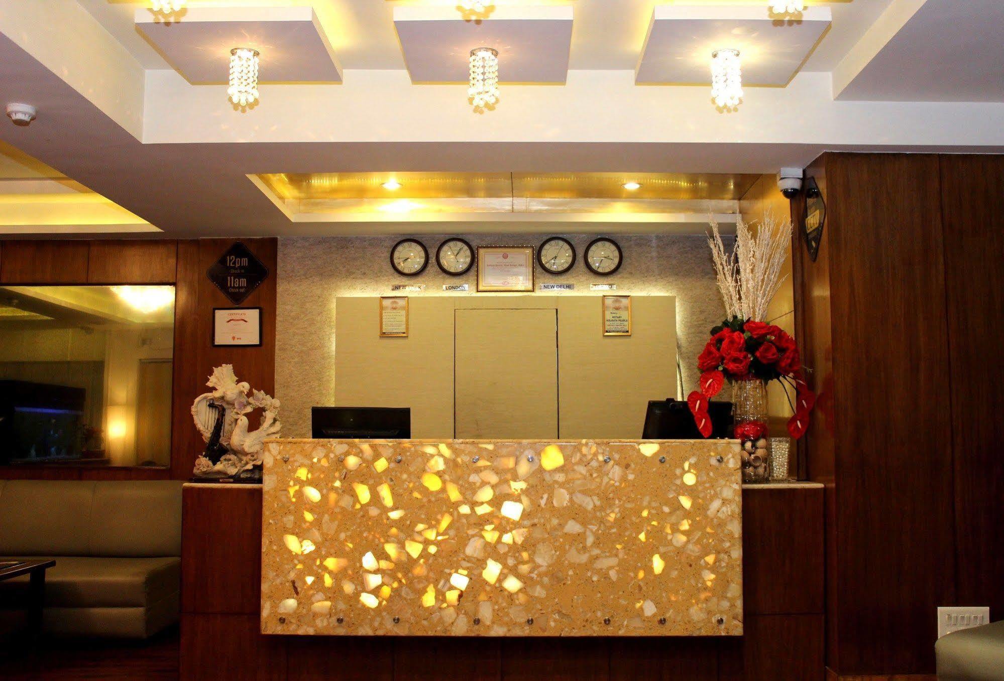 The Pearl Hotel Kolkata Exterior photo